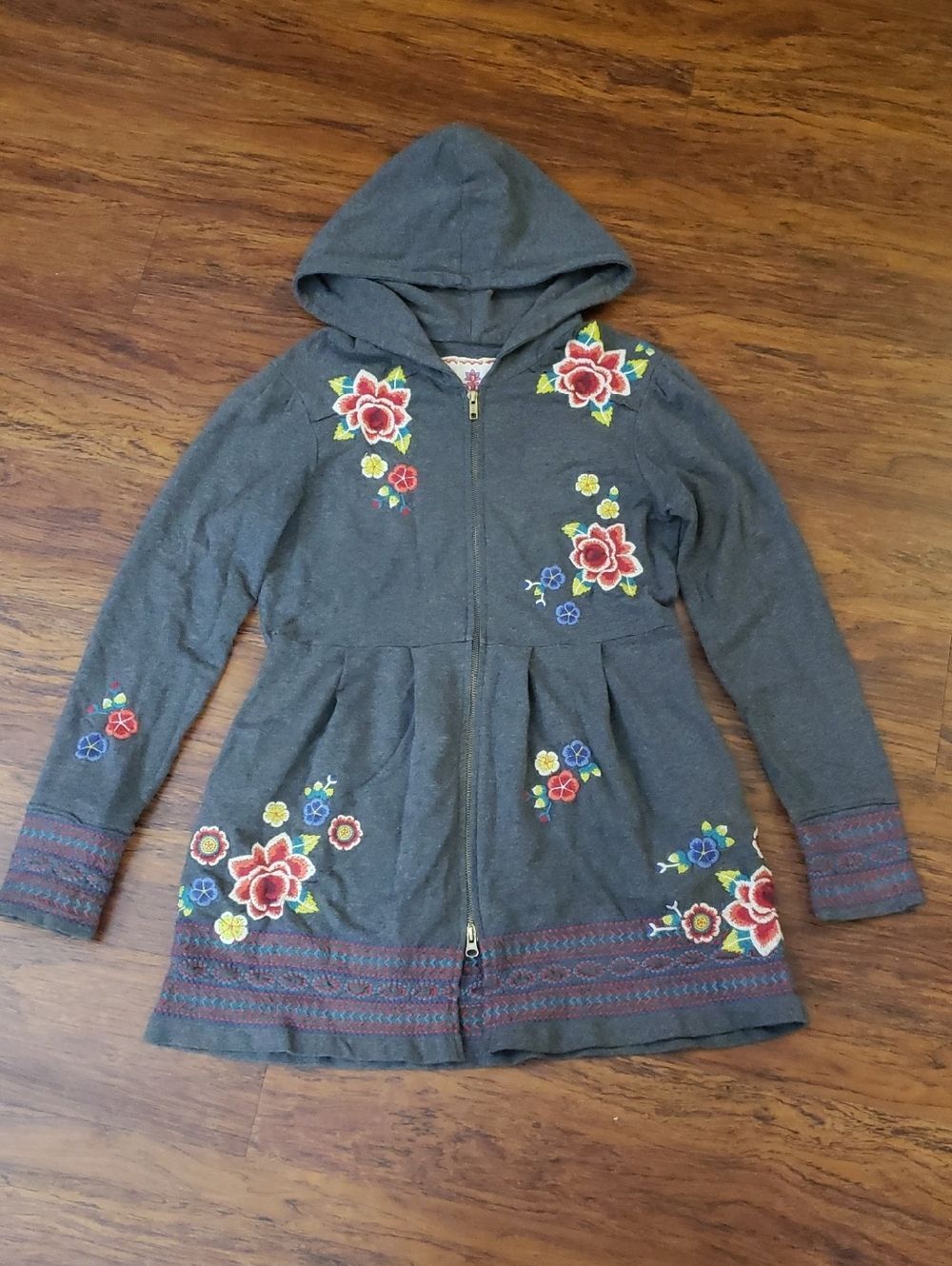 Johnny Was Floral Embroidered Gray Hooded Size Small Feminine Boho Retro Y2K